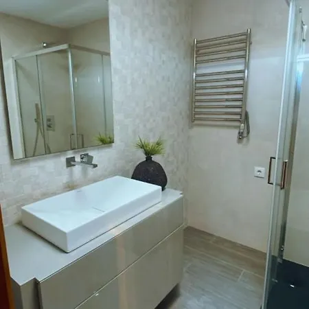 Δωμάτια σε οικογενειακή κατοικία Ria Lounge House *