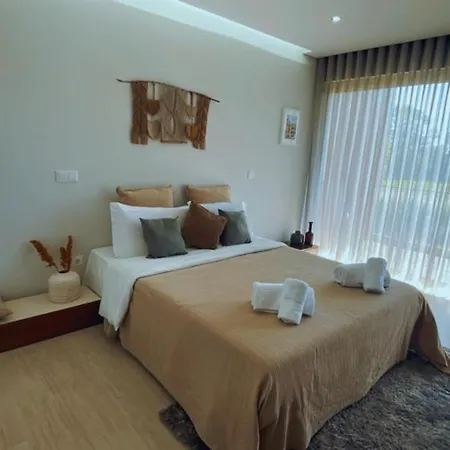 Δωμάτια σε οικογενειακή κατοικία Ria Lounge House