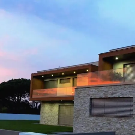 Ria Lounge House Homestay Torreira
